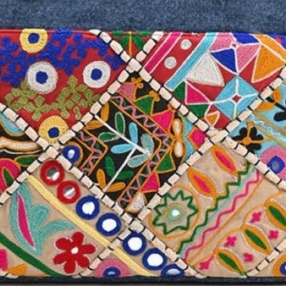 Vintage floral and denim tote!!! Adjustable straps!!! Quality!!! NWT!!! - Picture 6 of 6